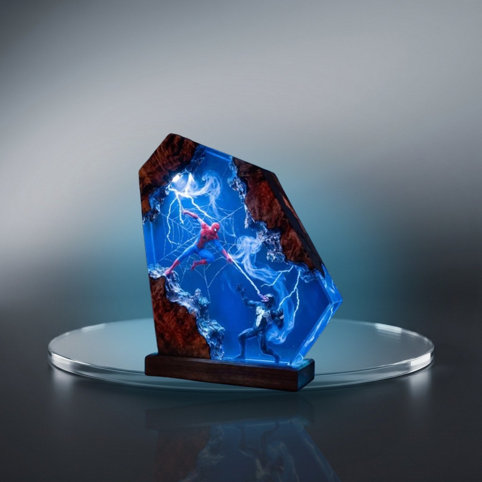 Resylume Portal Duel resin lamp on a glass display disc
